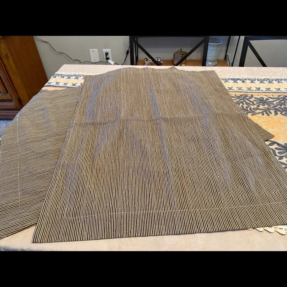 2 Crate & Barrel Belize 20x26 Standard Sham Set